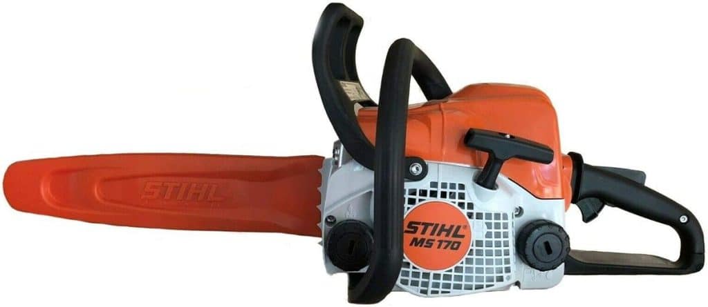 Test de la tronçonneuse Stihl MS170 : efficacité avec rail de 30 cm