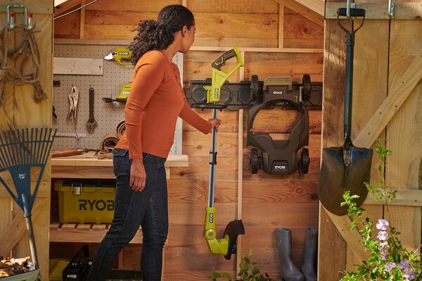 RYOBI - Tondeuse/coupe-bordures Compacte Sans Fil 18V ONE+ RY18LMC30A-0 – Coupe 30 cm, Bac 30L, Réglage Centralisé, Ultra Légère et Maniable – Batterie Non Incluse