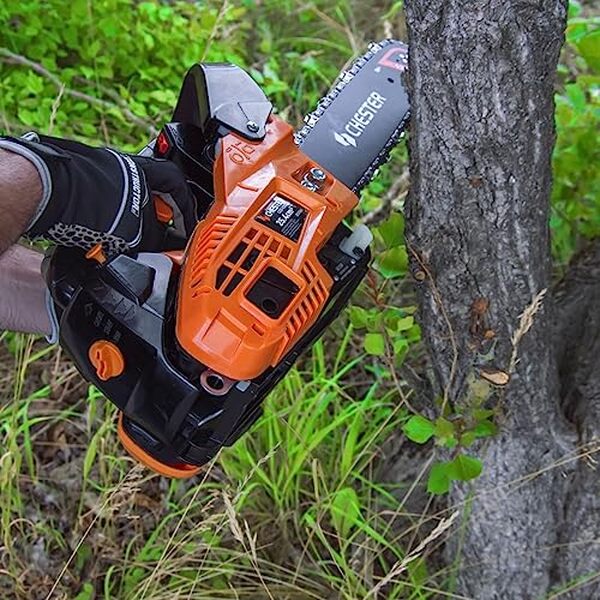 Découvrez notre test complet de la tronçonneuse élagueuse CHESTER 25, 4 cm³, guide 30 cm : une évaluation détaillée de sa performance, maniabilité et rapport qualité-prix pour des coupes précises et efficaces