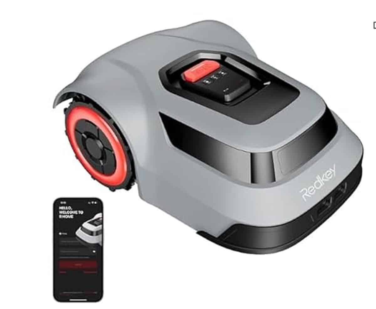 Test du robot tondeuse MGC1000 : précision et performance pour votre jardin